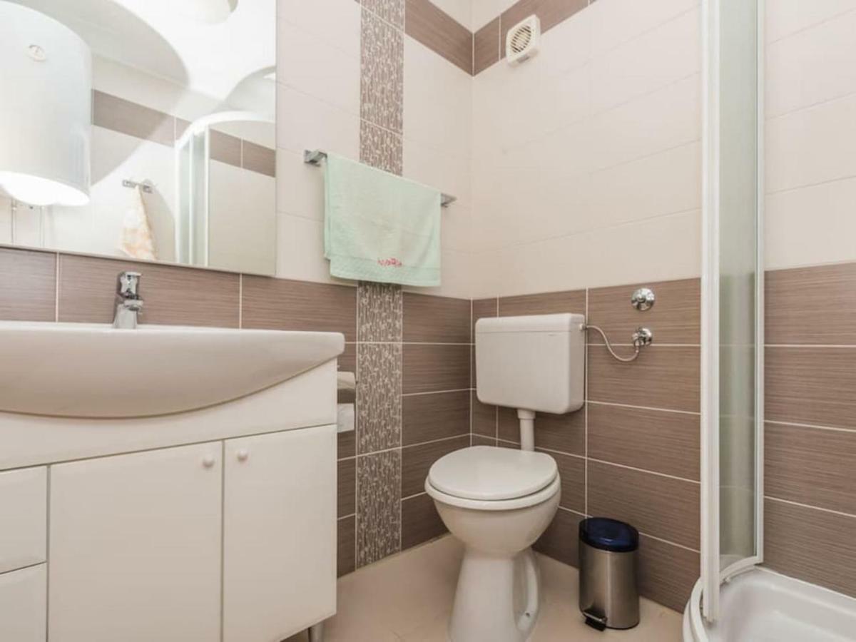 Apartment F-3 Климно Экстерьер фото