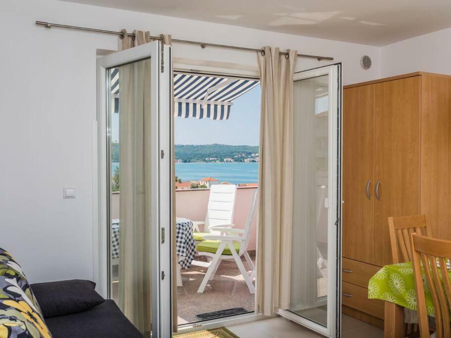 Apartment F-3 Климно Экстерьер фото